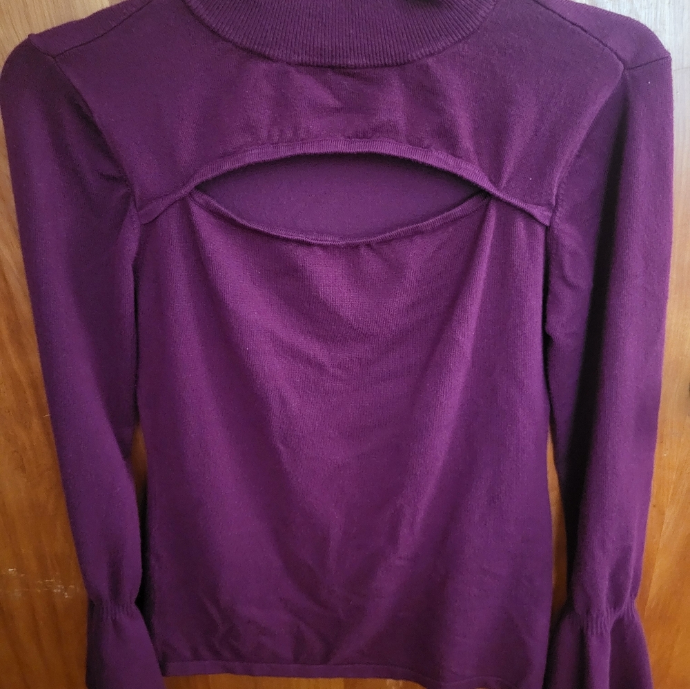 Jennifer Lopez sweater